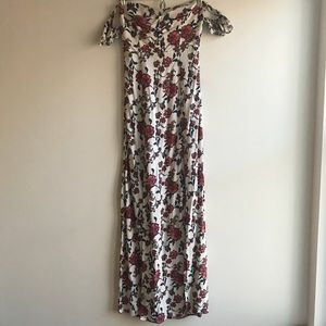 NWOT Forever 21 • Floral Maxi Dress